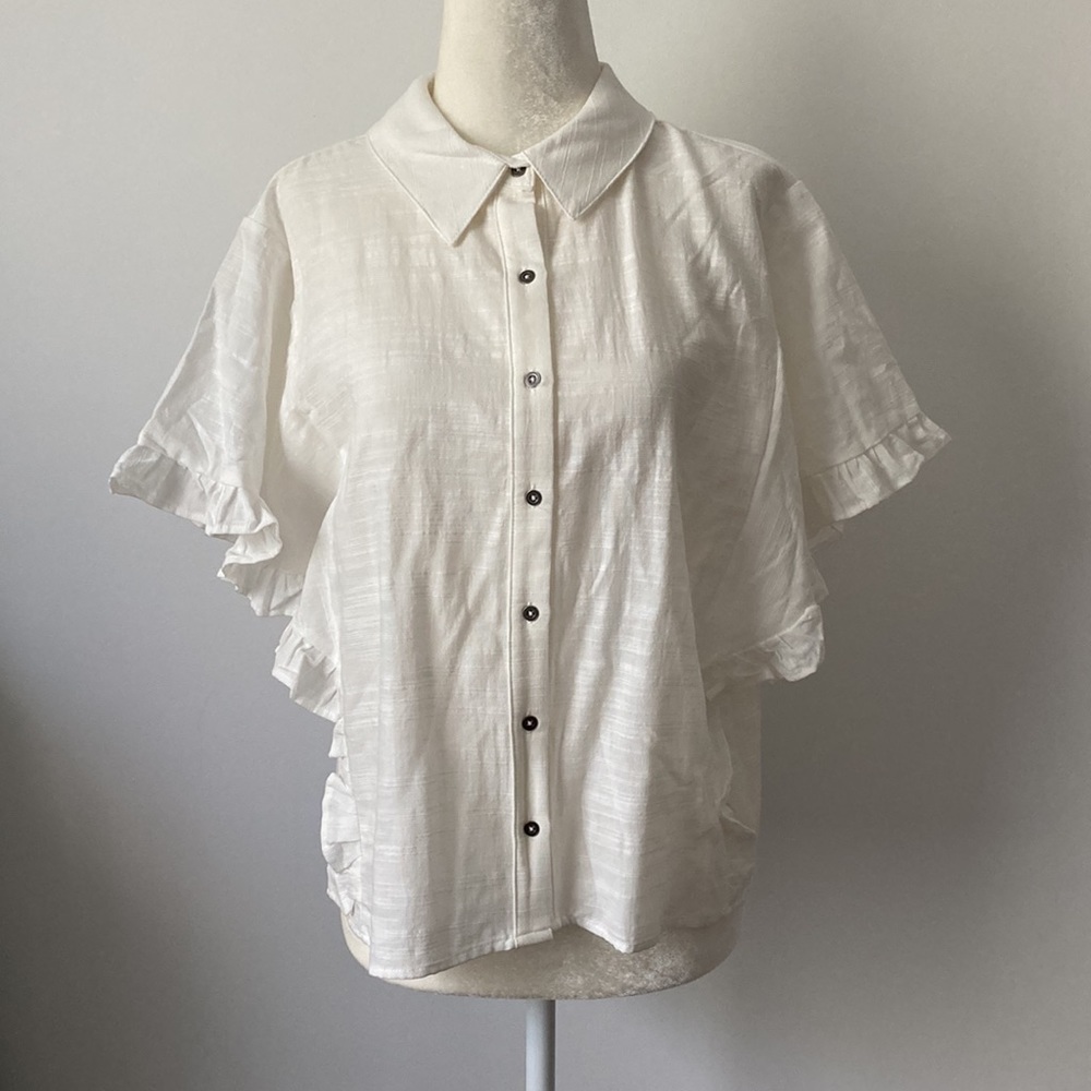 Universal Thread Ruffled Button Down - Picture 6 of 12